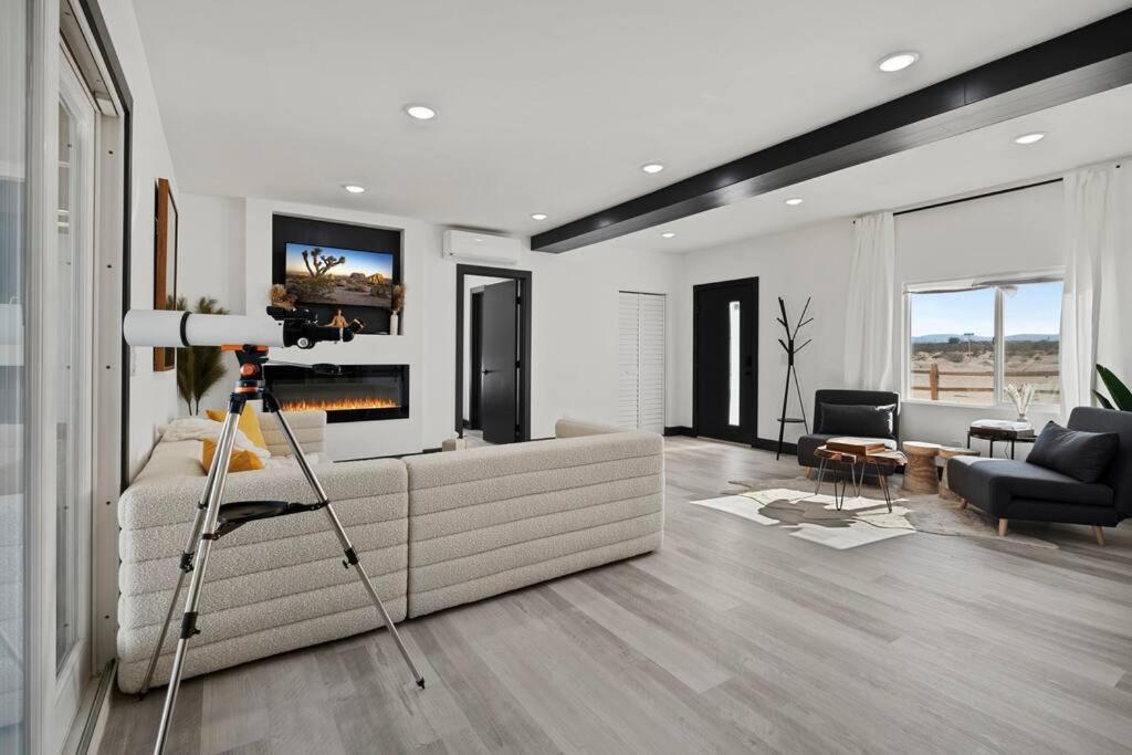 Star Gazers Modern Home On 5 Acres Of Land! Sunfair Heights Екстер'єр фото